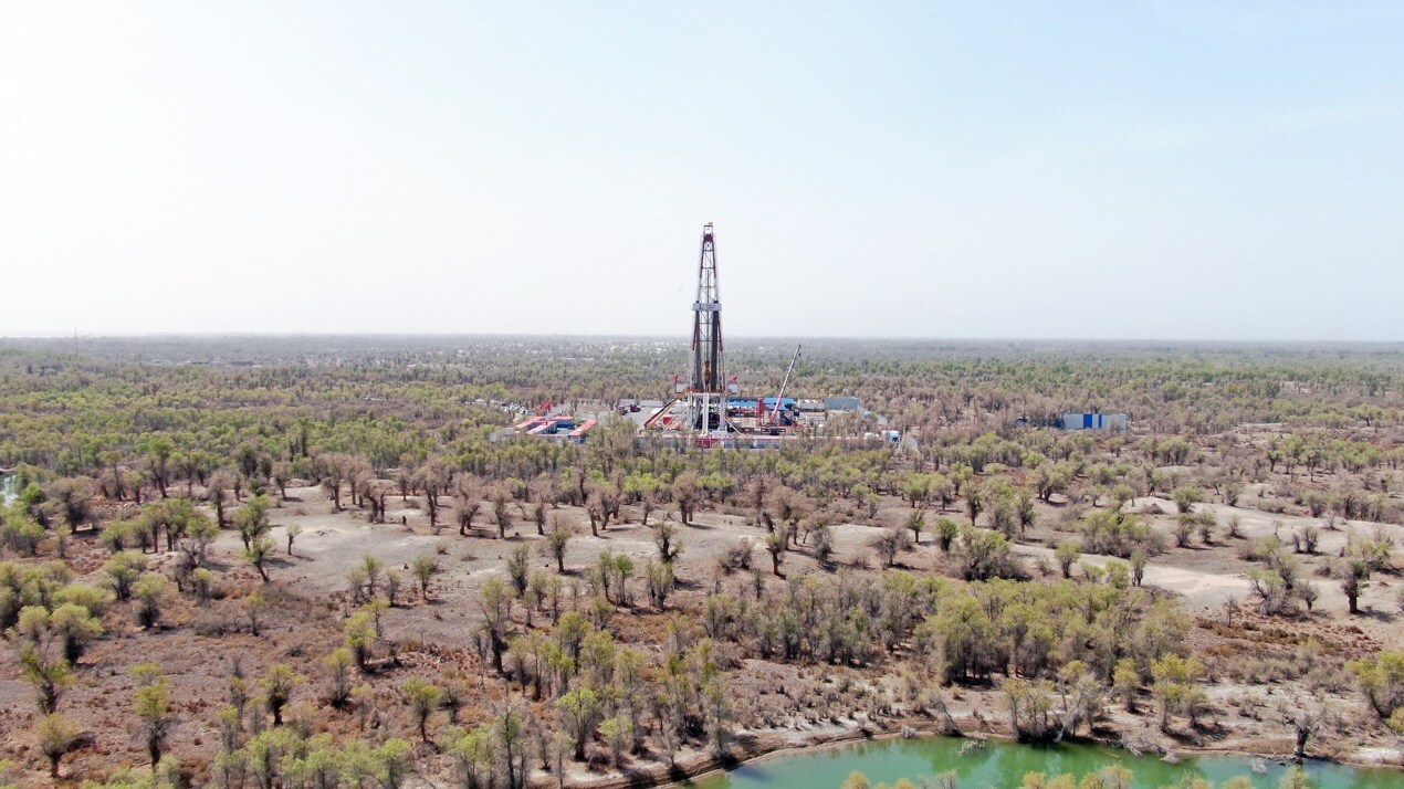 Китайская нефтегазохимическая корпорация Синопек начала бурение скважины