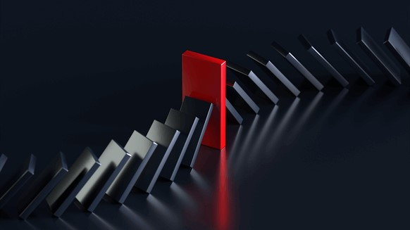 Правительство восточной Ливии заявило, что прекратит добычу и экспорт сырой нефти.